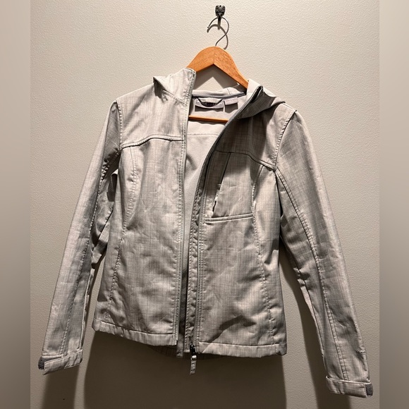 ☑️🪙Silver Rain Jacket🧭🔦 - Picture 3 of 5